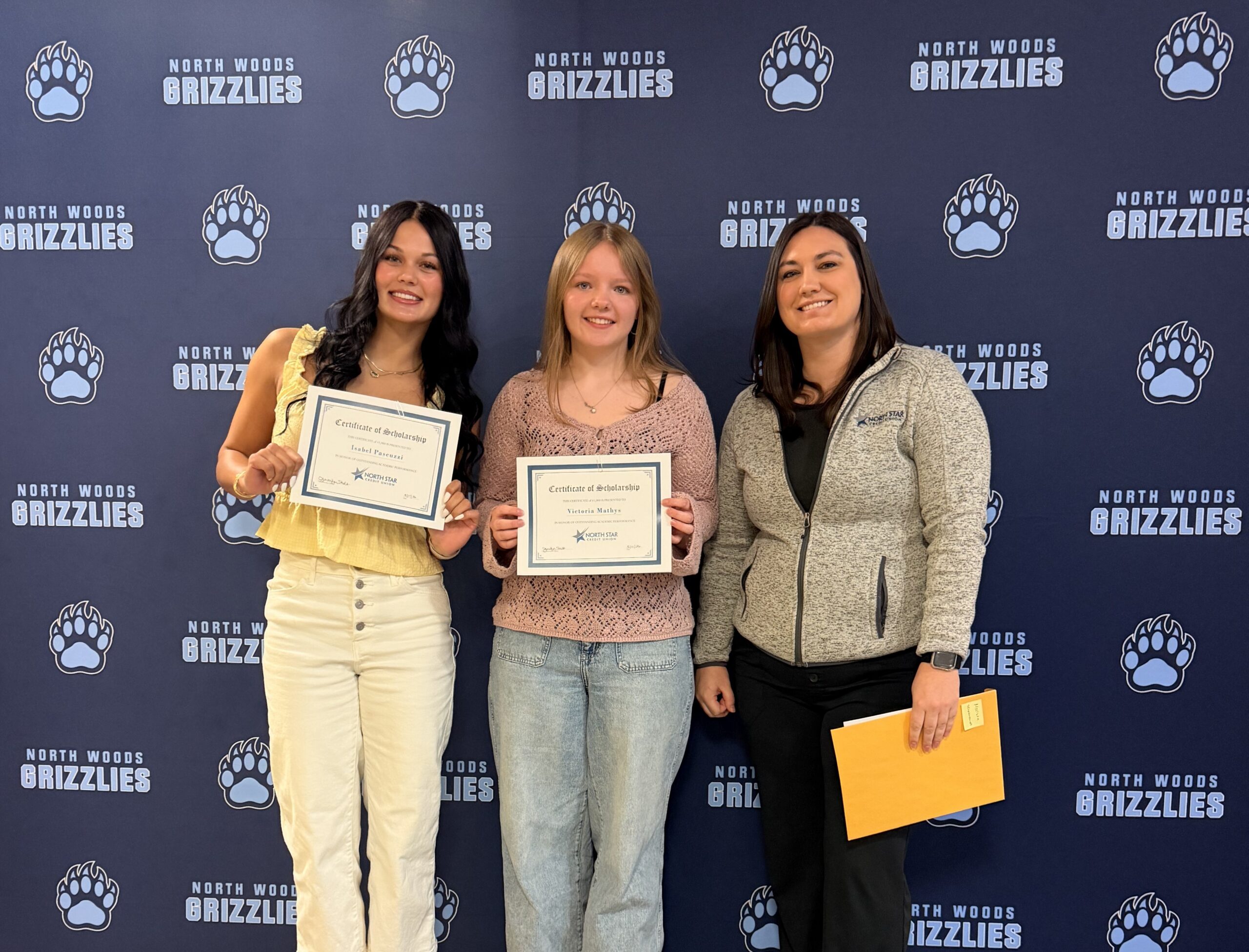 $6,000 Awarded in Scholarships to Area Students